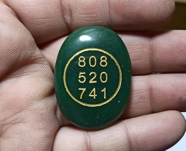 Multiagate_Green_Jade_Crystal_Money_Zibu_Symbol_of_Prosperity_Switch_Word_&_Money_Stone_Decorative_Showpiece__-__5_cm_(Stone,_Green)