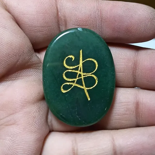 Multiagate_Green_Jade_Crystal_Money_Zibu_Symbol_of_Prosperity_Switch_Word_&_Money_Stone_Decorative_Showpiece__-__5_cm_(Stone,_Green)