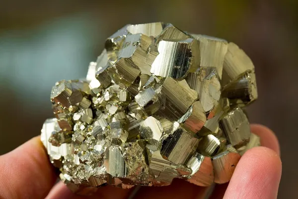 Multiagate_Decorative_Showpiece__-__10_cm_(Stone,_Gold)