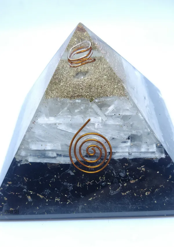 Multiagate_Decorative_Showpiece__-__10_cm_(Stone,_Multicolor)