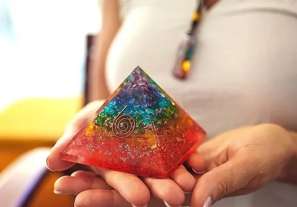 Multiagate_Decorative_Showpiece__-__10_cm_(Crystal,_Multicolor)