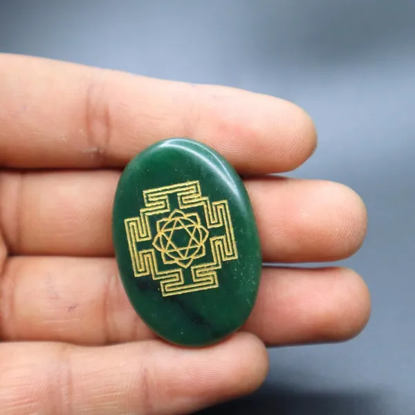 Multiagate_Decorative_Showpiece__-__10_cm_(Stone,_Green)