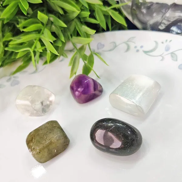 Multiagate_Headache_Crystal_Healing_Tumble_Stone_Set_for_Crystal_Healing_Decorative_Showpiece__-__4_cm_(Stone,_Multicolor)