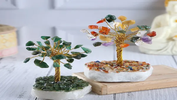 Multiagate_Peridot_&_7_Chakra_Crystal_Tree_Decorative_Showpiece__-__10_cm_(Crystal,_Multicolor)