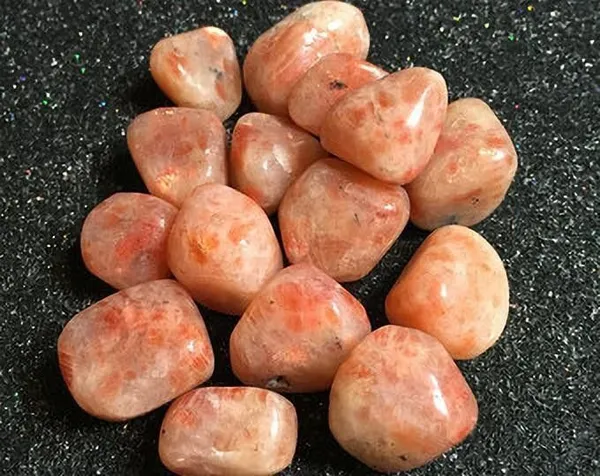 Agatesaura_LN01GSST50_Regular_Asymmetrical_Crystal_Stone_(Orange_50_g)