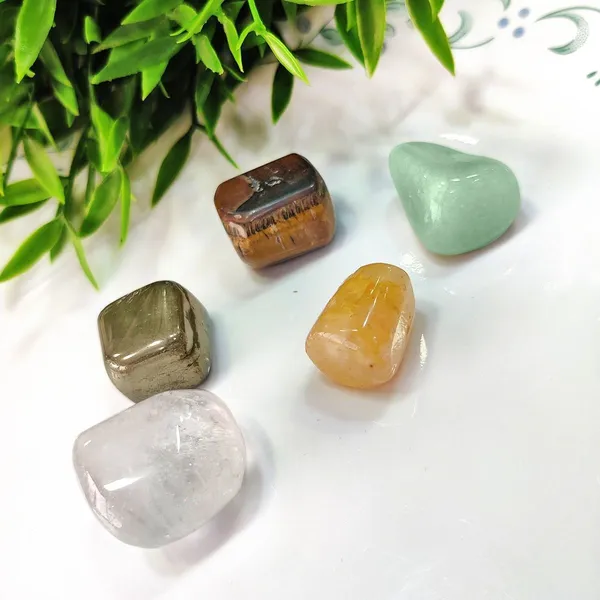 Agatesaura_LNWEAL10_Regular_Asymmetrical_Crystal_Stone_(Multicolor_5_Pieces)
