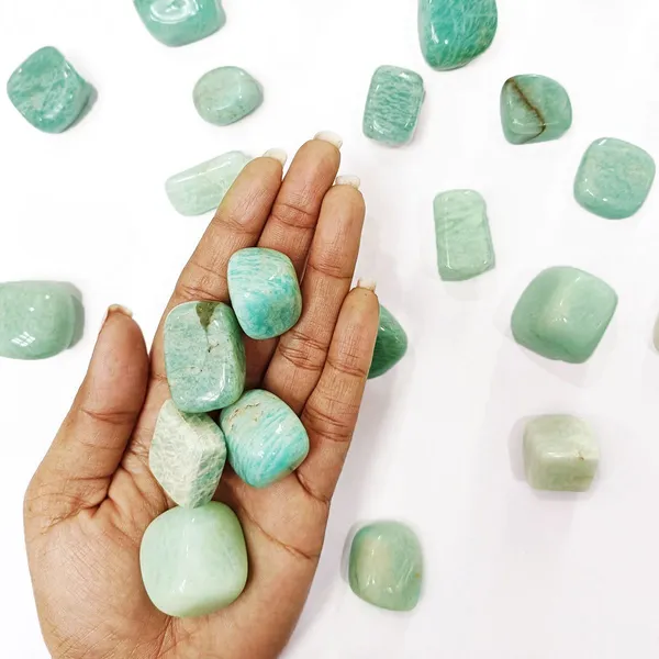 Agatesaura_Amazonite_Tumbled_Stone_100_Gram_Regular_Asymmetrical_Crystal_Pebbles_(Green_100_g)