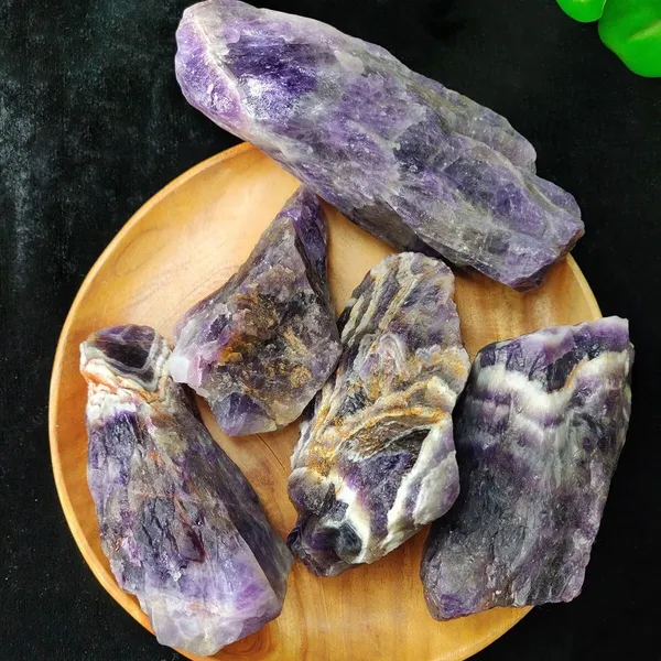 Agatesaura_Natural_Chevron_Amethyst_Crystals_Raw_Rough_Stones_for_Reiki_Stones_Healing_Regular_Asymmetrical_Crystal_Stone_(Purple_250_g)
