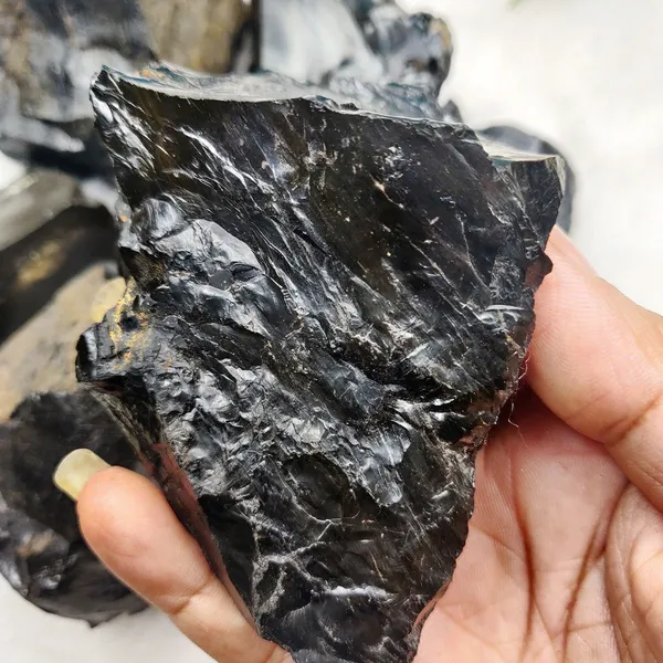 Agatesaura_Natural_Brown_Obsidian_Crystals_Raw_Rough_Stones_for_Reiki_Stones_Healing_Regular_Asymmetrical_Crystal_Stone_(Brown_1_kg)