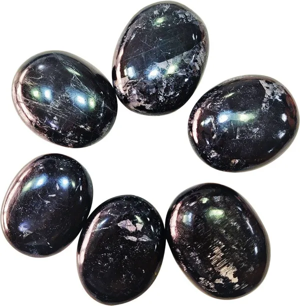Agatesaura_LNPMS02_Regular_Oval_Crystal_Stone_(Black_1_kg)
