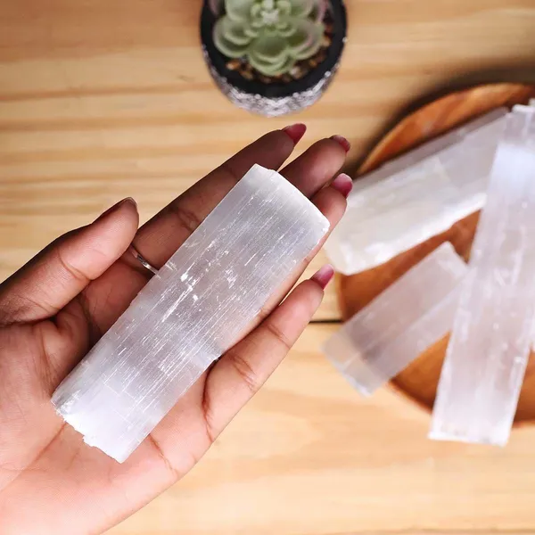 Agatesaura_Natural_Selenite_Rough_Raw_Stone_200_Grams_Regular_Asymmetrical_Crystal_Stone_(White_200_g)