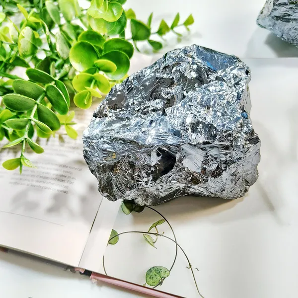 Agatesaura_Silvery_Shine_Raw_Elite_Noble_Shungite_Detoxification_Stones_for_Water_Filtering_Polished_Asymmetrical_Crystal_Stone_(Silver_100_g)