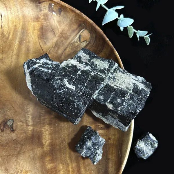 Agatesaura_Natural_Black_Tourmaline_Crystals_Raw_Rough_Stones_for_Reiki_Stones_Healing_Regular_Asymmetrical_Crystal_Stone_(Black_500_g)