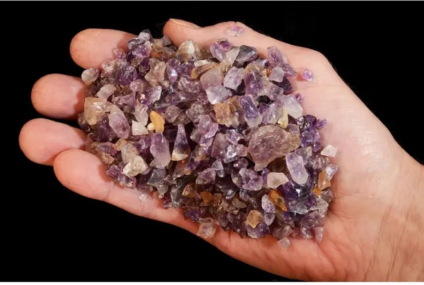 Agatesaura_LNAMCT1000_Regular_Asymmetrical_Crystal_Pebbles_(Purple_1000_g)