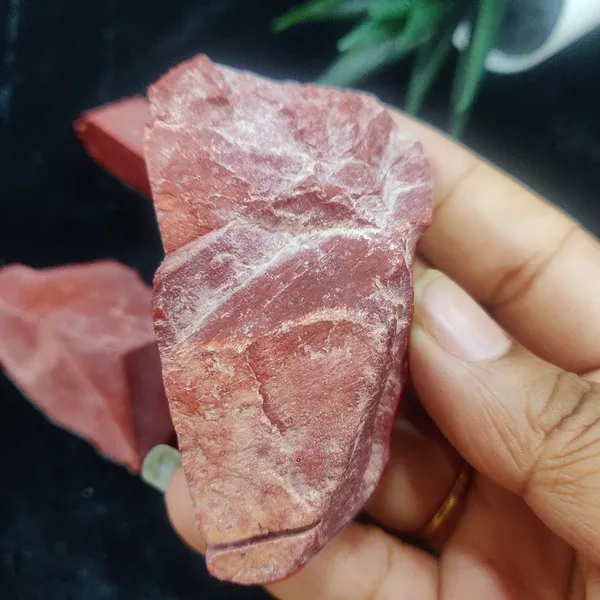 Agatesaura_Natural_Coffee_Jasper_Crystals_Raw_Rough_Stones_for_Reiki_Stones_Healing_Regular_Asymmetrical_Crystal_Stone_(Brown_1_kg)
