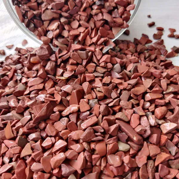 Agatesaura_L20CHIPS10_Regular_Asymmetrical_Crystal_Stone_(Red_460_g)