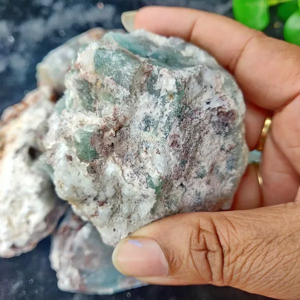 Agatesaura_Natural_Aquaprase_Crystals_Raw_Rough_Stones_for_Reiki_Stones_Healing_Regular_Asymmetrical_Crystal_Stone_(Green_750_g)