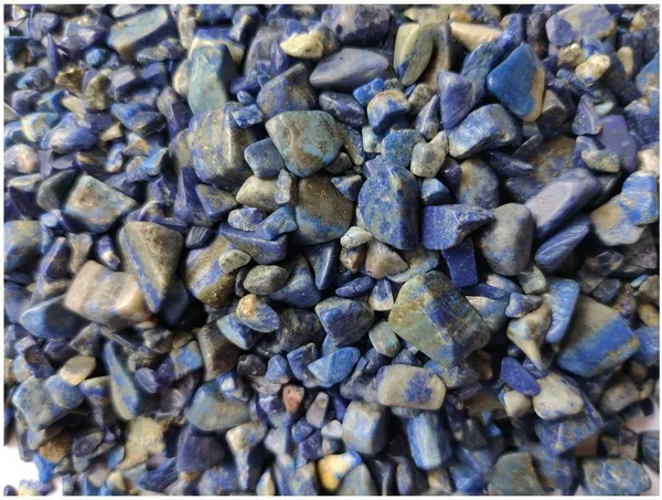 Agatesaura_L20CHIPS08_Regular_Asymmetrical_Crystal_Stone_(Blue_460_g)