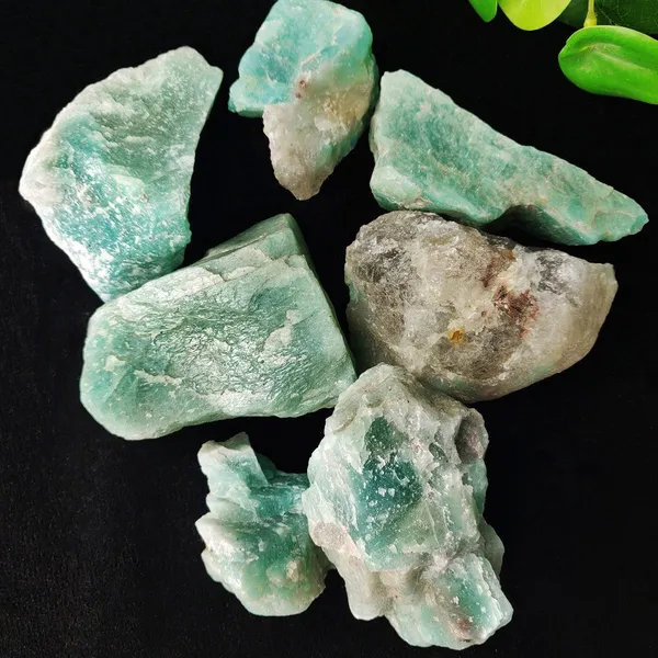 Agatesaura_Natural_Amazonite_Crystals_Raw_Rough_Stones_for_Reiki_Stones_Healing_Regular_Asymmetrical_Crystal_Stone_(Green_500_g)