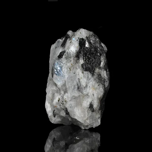 Agatesaura_MG-LN03RK1000_Regular_Asymmetrical_Crystal_Stone_(White,_Black_1_kg)