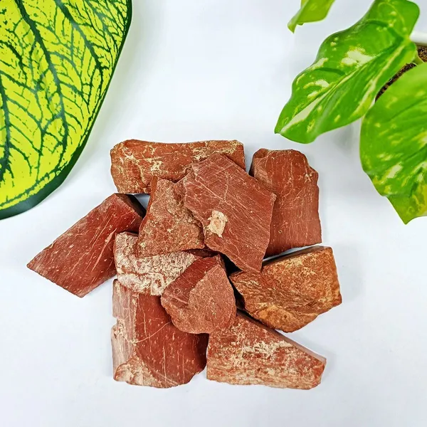 Agatesaura_MG-LN03RJ1000_Regular_Asymmetrical_Crystal_Stone_(Red_1_kg)