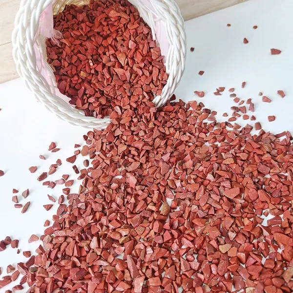 Agatesaura_MG-LNRJCTS250_Regular_Asymmetrical_Crystal_Stone_(Red_250_g)