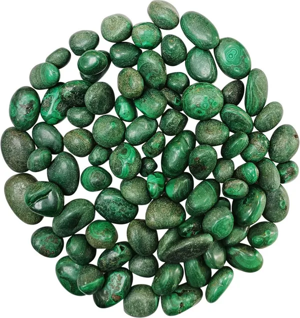 Agatesaura_MG-LN01TMA450_Regular_Asymmetrical_Crystal_Stone_(Green_450_g)