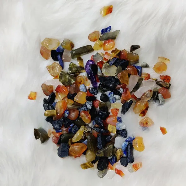Agatesaura_MG-LNMCTCA500_Regular_Asymmetrical_Crystal_Stone_(Multicolor_500_g)