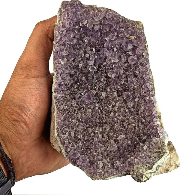 Multiagate_Amethyst_Cluster-1_Regular_Asymmetrical_Crystal_Stone_(Purple_1_Pieces)