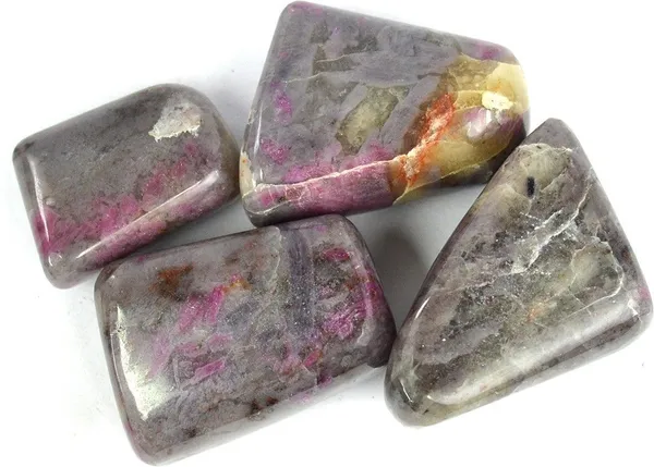 Multiagate_Natural_Ruby_Feldspar_Tumble_Stone._Charged_Polished_Asymmetrical_Crystal_Stone_(Multicolor_100_g)