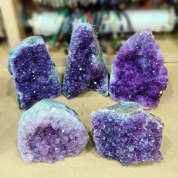 Multiagate_Amethyst_Row_Rough_Standing_Cluster_Regular_Asymmetrical_Crystal_Stone_(Purple_1_Pieces)