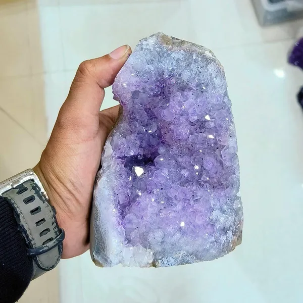 Multiagate_Amethyst_Row_Rough_Standing_Cluster_Regular_Asymmetrical_Crystal_Stone_(Purple_1_Pieces)