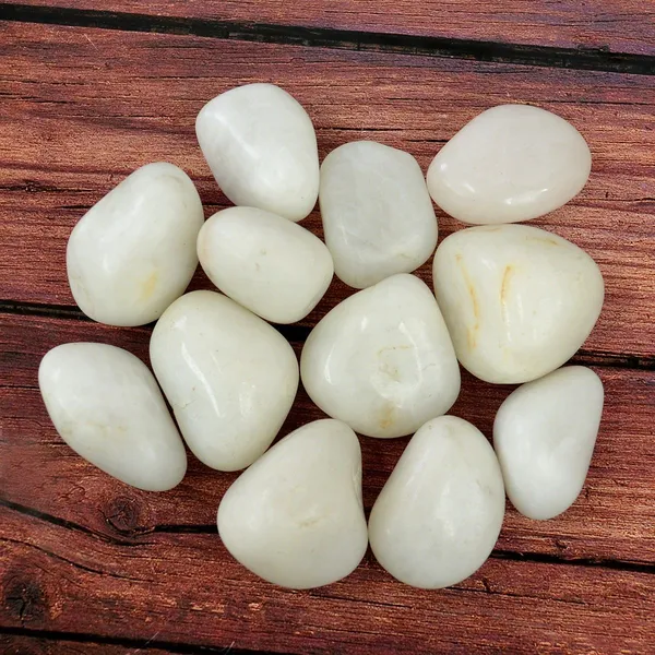 Multiagate_100%_Natural_White_AgateCrystal_Tumble_Stone_50gm_Polished_Asymmetrical_Crystal_Stone_(White_50_g)