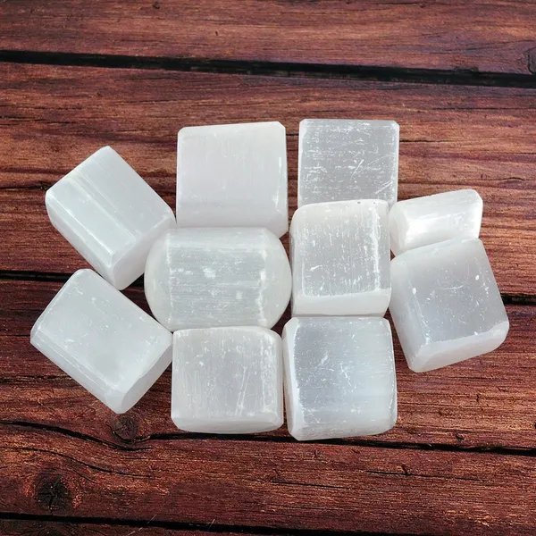 Multiagate_100%_Natural_Crystal_New-125-Selenite-Tumble-stone-100gm_Regular_Asymmetrical_Crystal_Stone_(Multicolor_100_g)