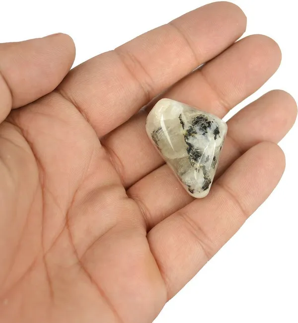 Multiagate_New-_106-Rainbow_Moonstone-Single-Tumble-Stone-1pc_(approx_15-30gm)_Regular_Asymmetrical_Crystal,_Quartz_Stone_(White,_Blue_1_Pieces)