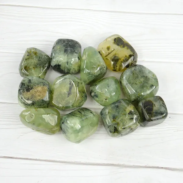 Multiagate_100%_Natural_Crystal_New-100-Phrehnite_/_Epidot-Tumble-stone-200gm_Regular_Asymmetrical_Crystal_Stone_(Green_200_g)