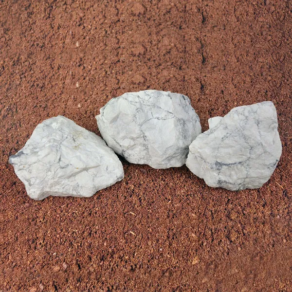 Multiagate_Natural_Howlite_Rough_Crystal_Stone_For_Healing_And_Crystal_Healing_250gm_Regular_Asymmetrical_Crystal_Stone_(Grey_250_g)