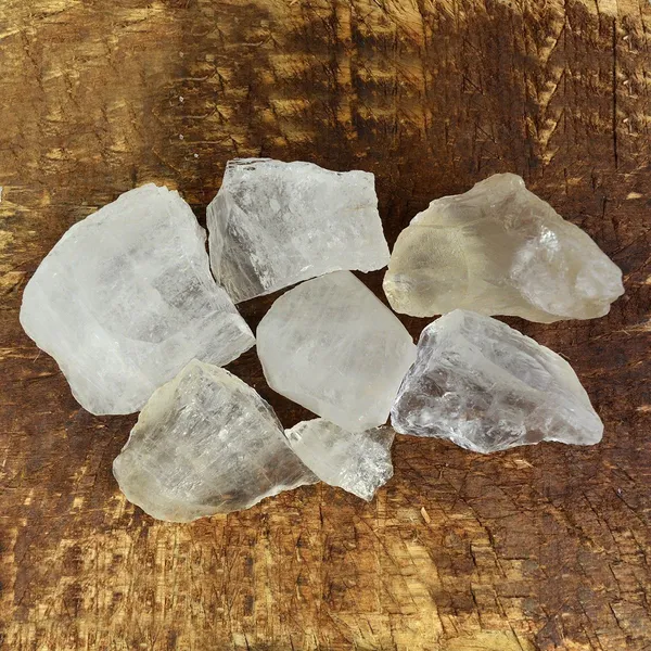 Multiagate_Natural_Clear_Quartz_Rough_Crystal_Stone_For_/Crystal_Healing_1_Kg_Regular_Asymmetrical_Quartz_Stone_(White_1_kg)