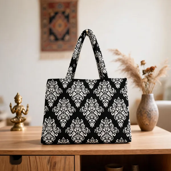 Black_Fabric_Printed_Tote_Bag_For_Women