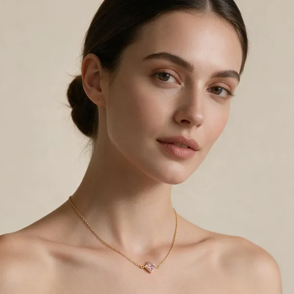 Gold_Tone_Square_Pendant_Necklace_For_Women
