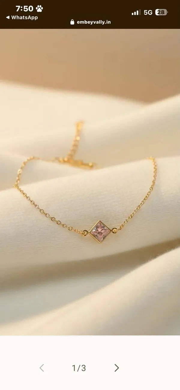 Gold_Tone_Square_Pendant_Necklace_for_Women