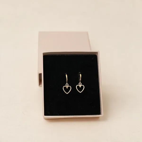 Gold_Heart_Drop_Earrings_For_Women