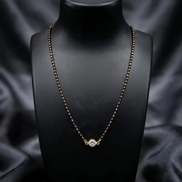 Black_Beaded_Pendant_Necklace_For_Women