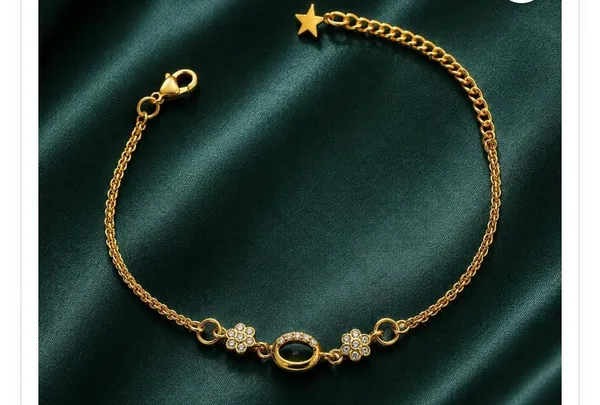Gold_Brass_Charm_Bracelet_For_Women