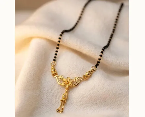 Gold_Tone_Floral_Mangalsutra_Necklace_for_Women
