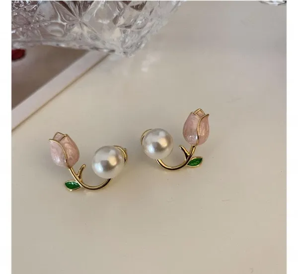 Gold_Stainless_Steel_Stud_Earrings_For_Women