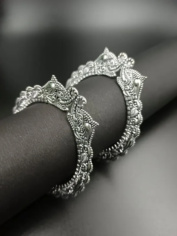 Oxidized_Elephant_Bangle