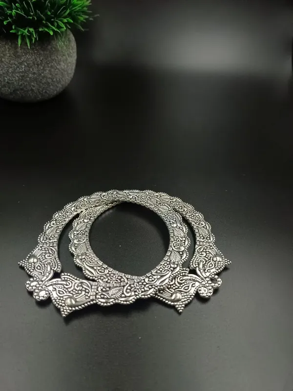 Oxidized_Elephant_Bangle
