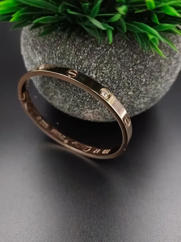 Bracelet