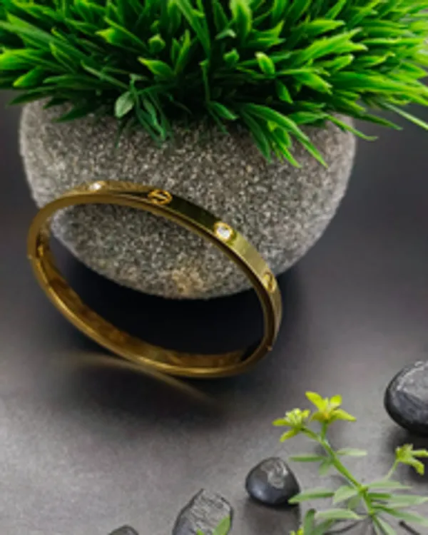 Golden_Cartiar_Bracelet_Pack_Of_1
